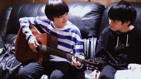 你路过像烟火坠落,瞬间绽放的美丽瞬间